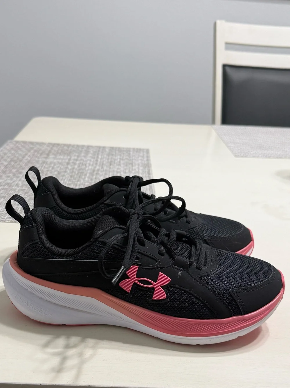 Under Armour Charged + Assert 11 Women's Running Sneaker Black & Pink Sz 8.5